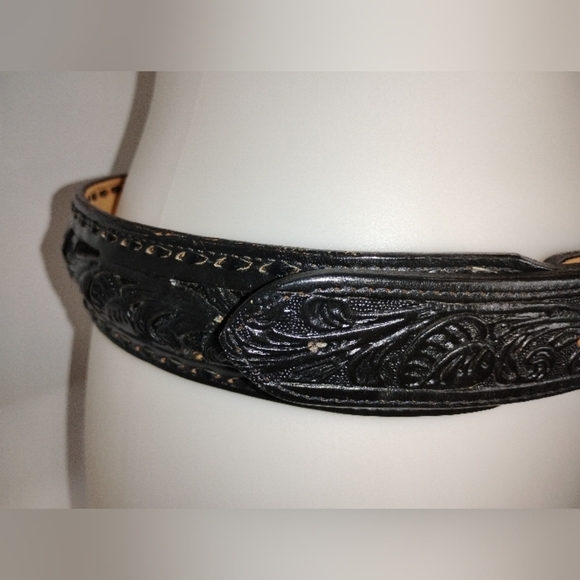 CIRCLE OF YOAKUM HANDMADE BELT - Picture 10 of 11